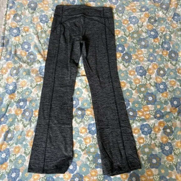 Simply Vera Vera Wang Dark Gey high-waisted bootcut yoga pants medium long - Picture 3 of 3